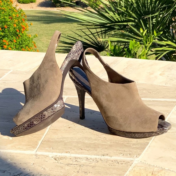 Moda Spana Taupe Shoe Booties. Size 10.